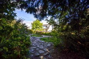 Photo 32- click for photo gallery